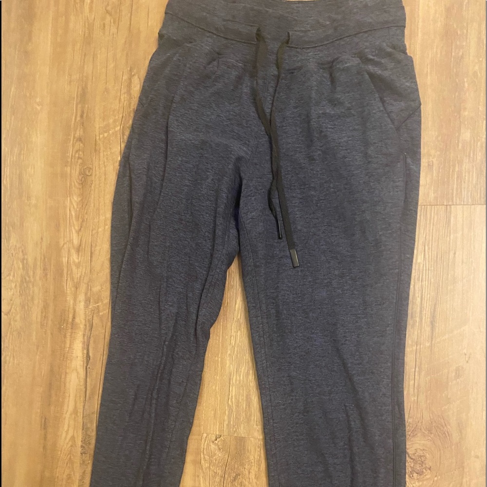 lulu joggers!